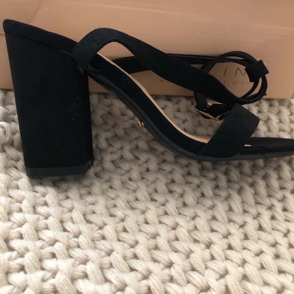 Billini Heels - Picture 3 of 4